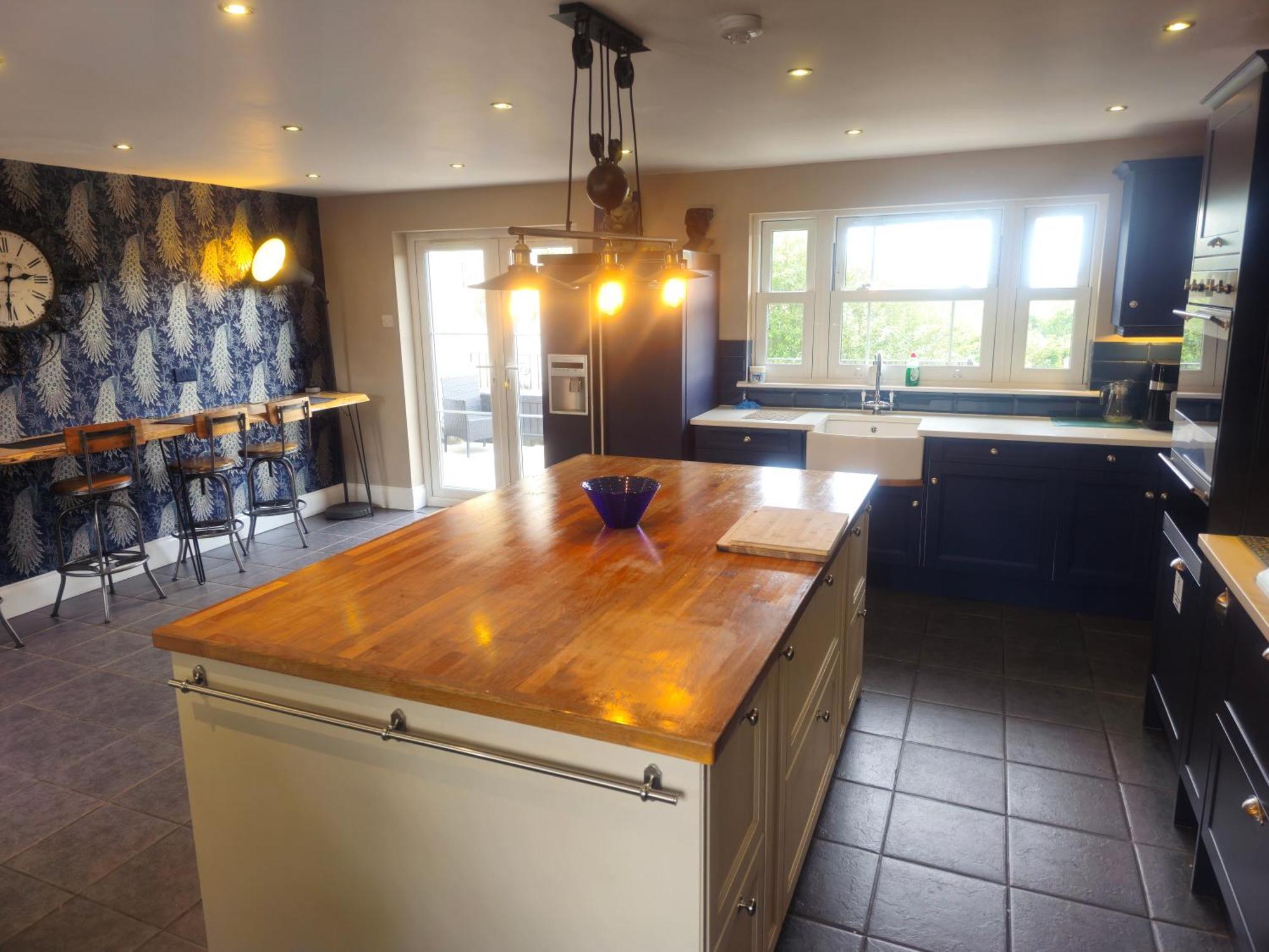 Exquisite 10 Bed Villa Hot Tub And Games Room バーンスタプル エクステリア 写真