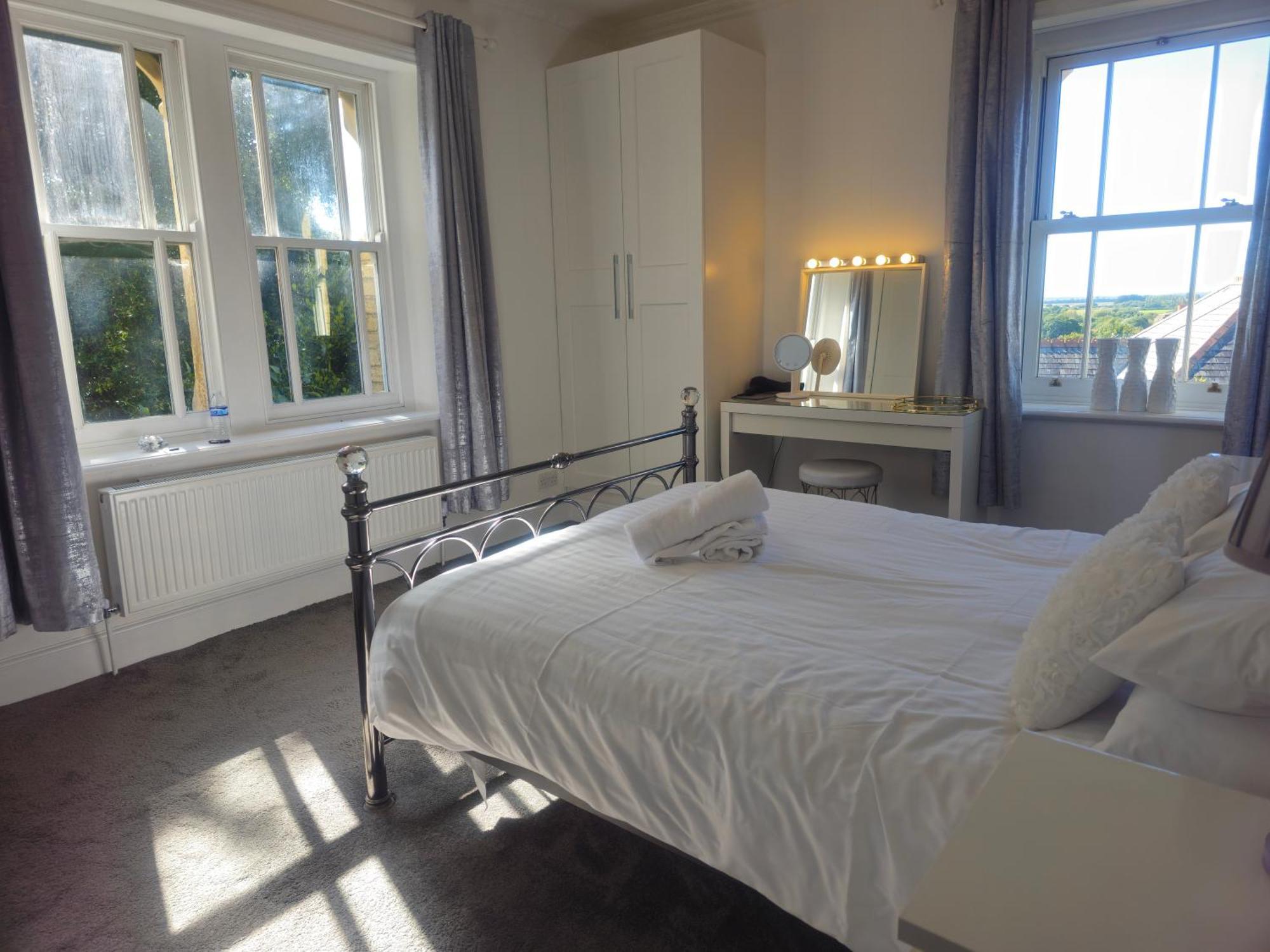 Exquisite 10 Bed Villa Hot Tub And Games Room バーンスタプル エクステリア 写真