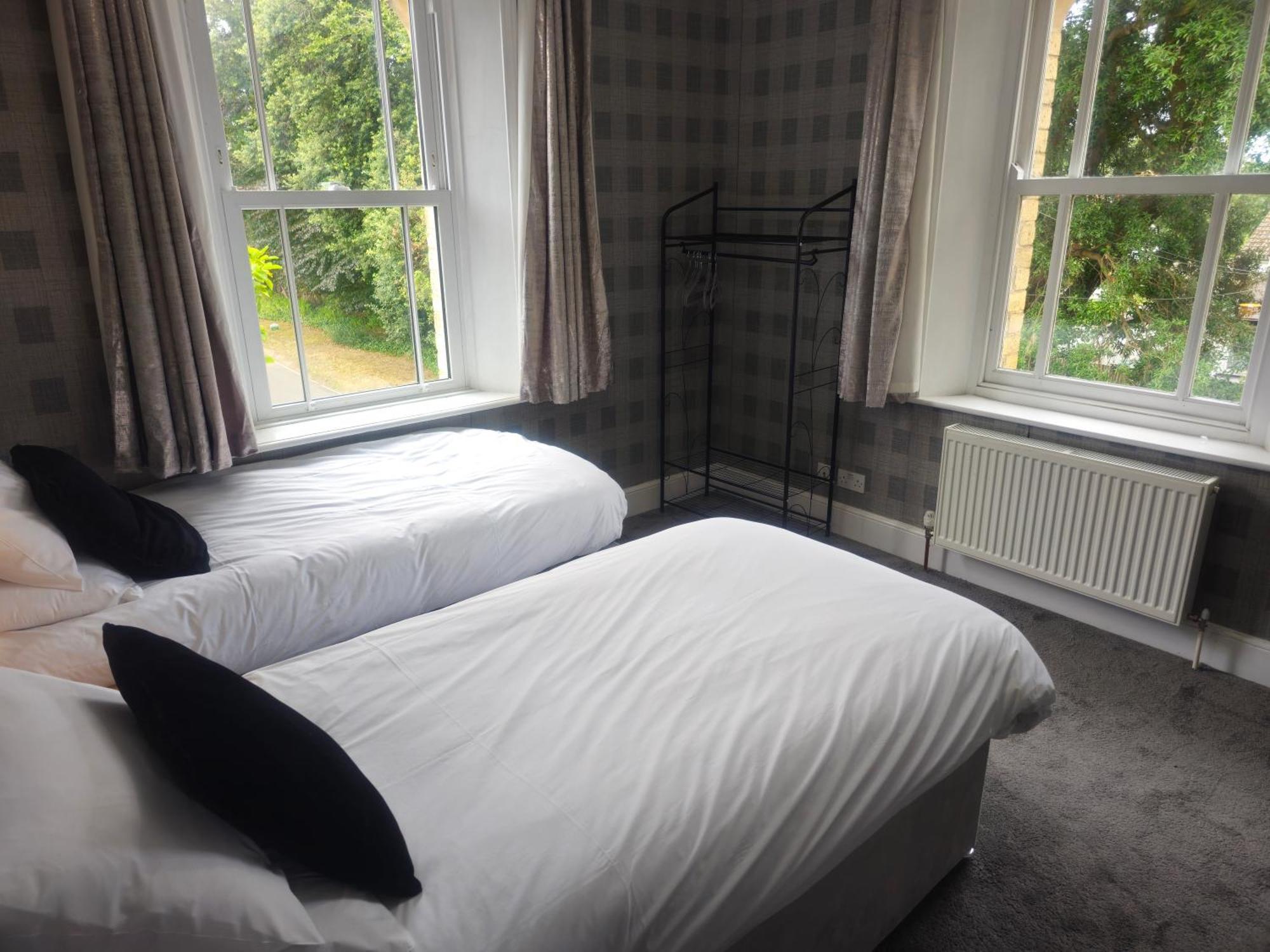 Exquisite 10 Bed Villa Hot Tub And Games Room バーンスタプル エクステリア 写真