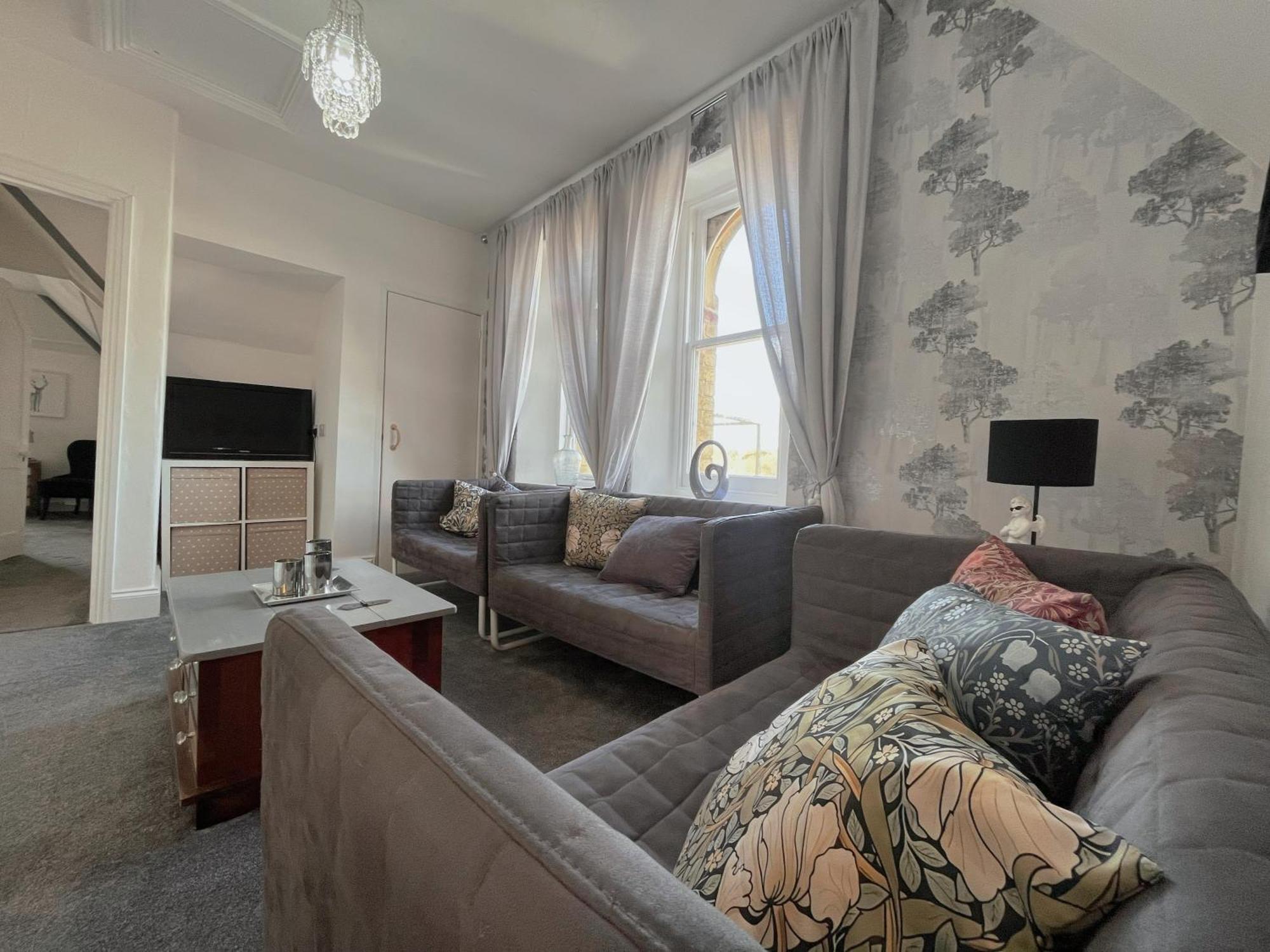 Exquisite 10 Bed Villa Hot Tub And Games Room バーンスタプル エクステリア 写真