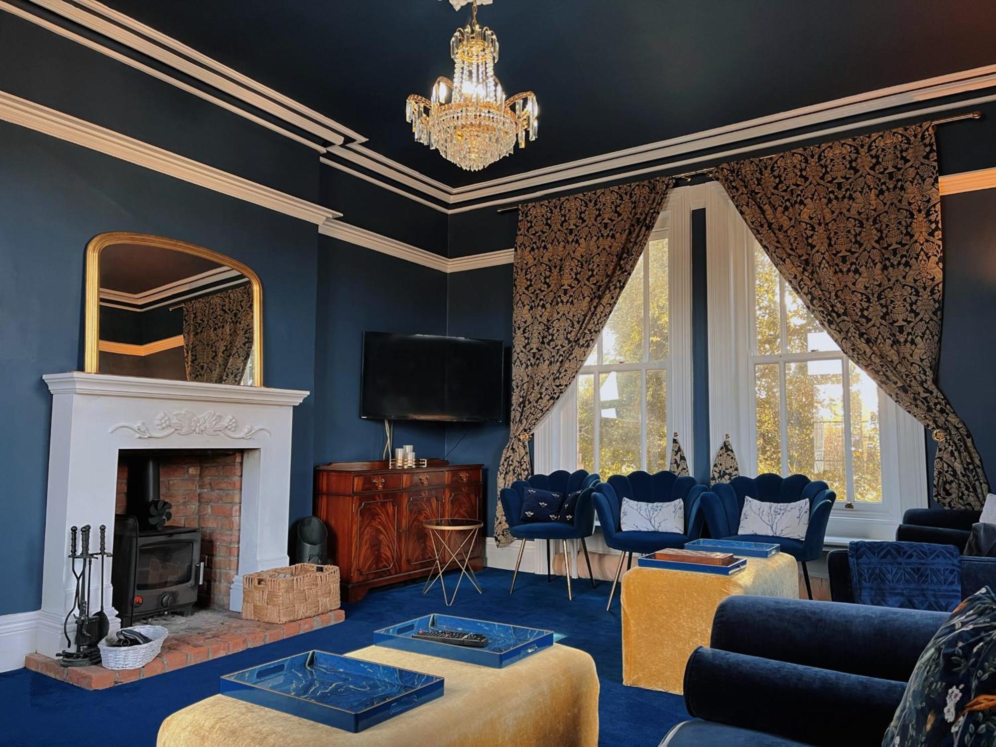 Exquisite 10 Bed Villa Hot Tub And Games Room バーンスタプル エクステリア 写真