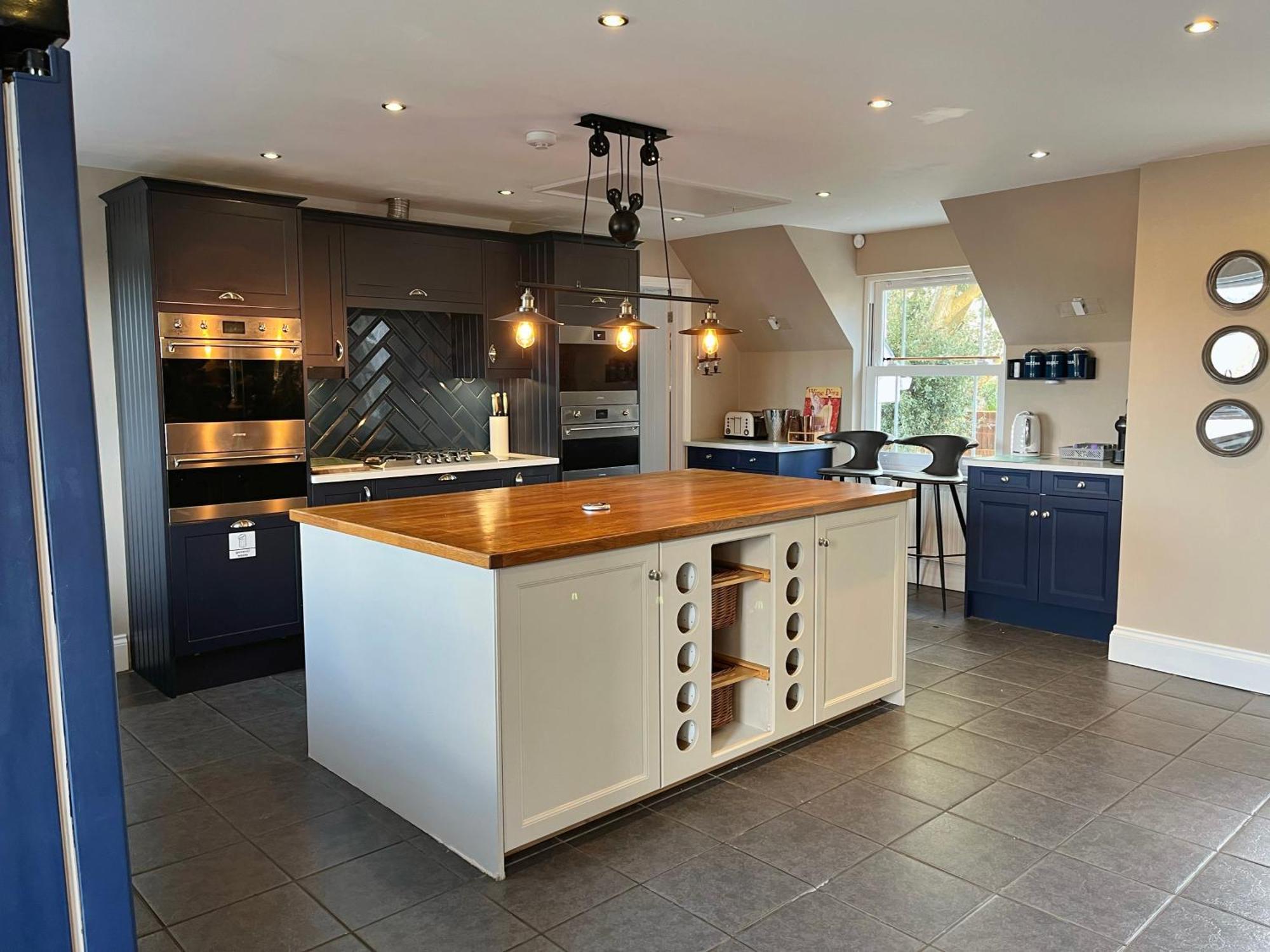 Exquisite 10 Bed Villa Hot Tub And Games Room バーンスタプル エクステリア 写真