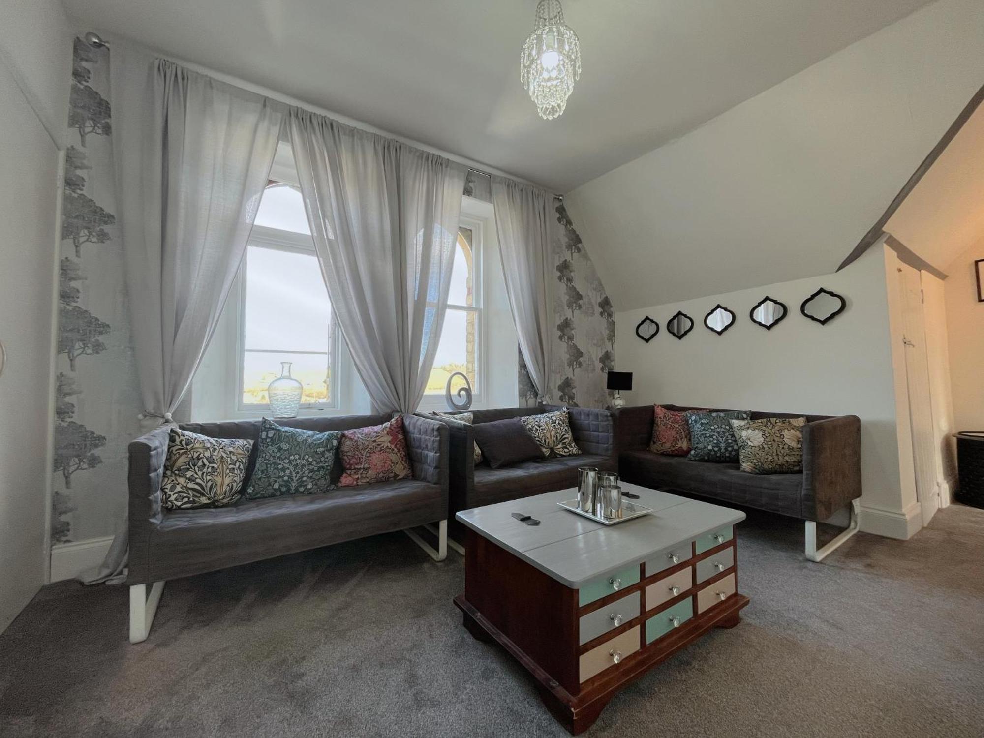 Exquisite 10 Bed Villa Hot Tub And Games Room バーンスタプル エクステリア 写真