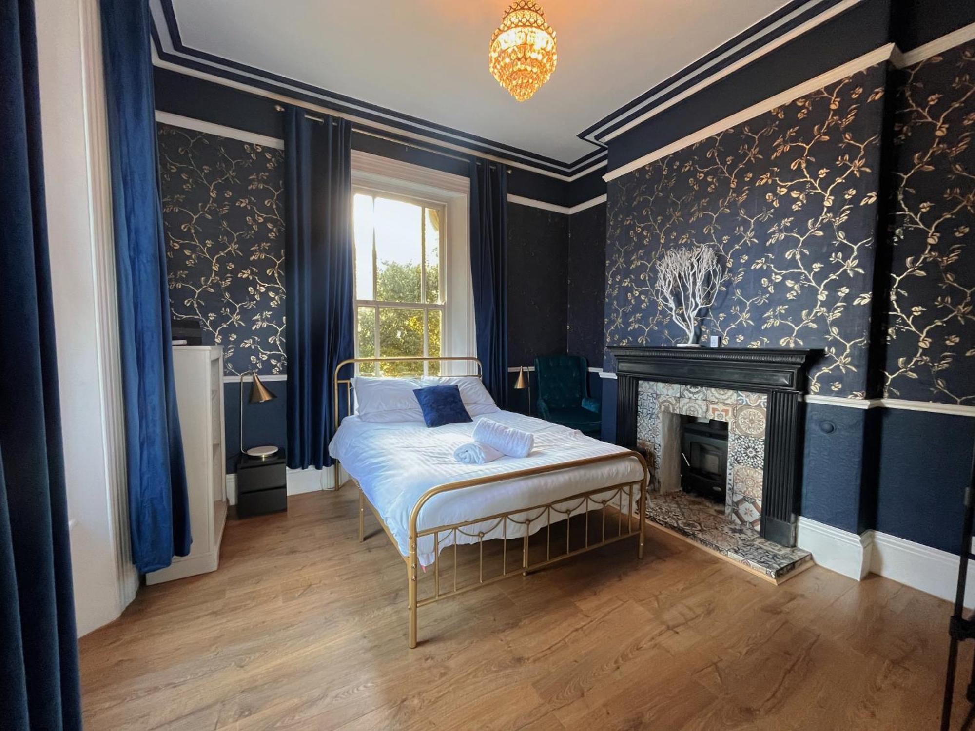 Exquisite 10 Bed Villa Hot Tub And Games Room バーンスタプル エクステリア 写真
