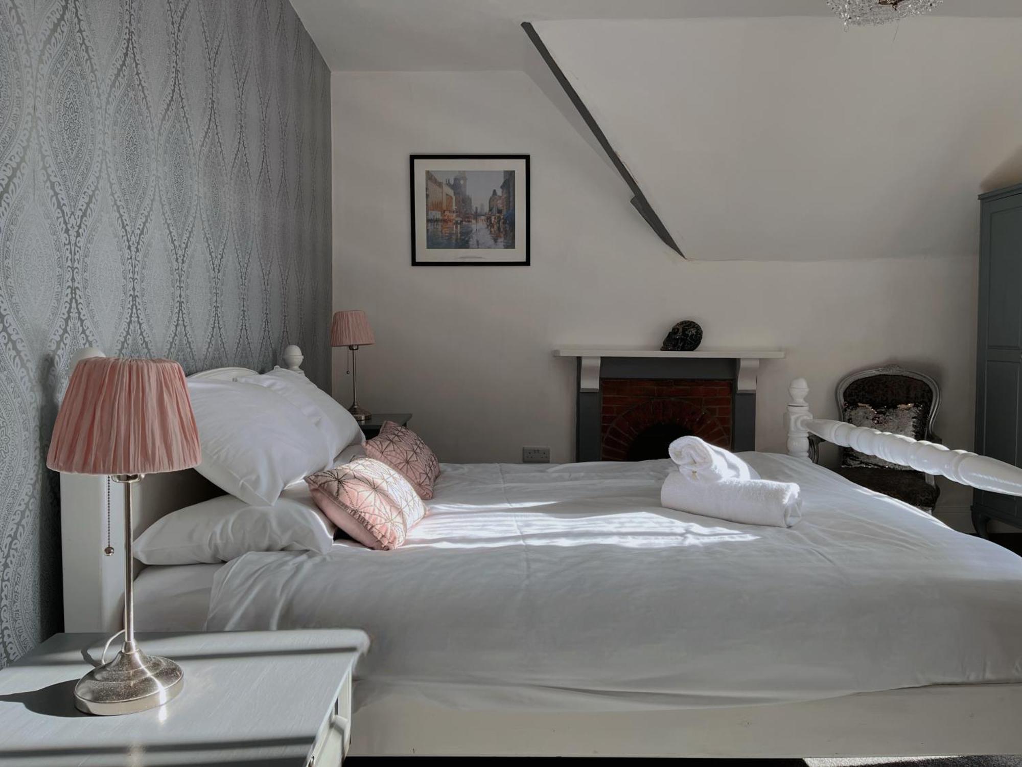 Exquisite 10 Bed Villa Hot Tub And Games Room バーンスタプル エクステリア 写真